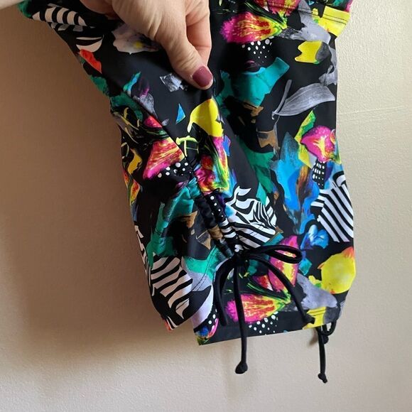 Byron Blue swim top - Picture 8 of 10